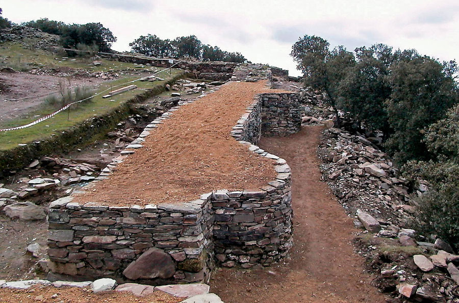 Muralla del Cerro del Castillo, Bernardos (Segovia)